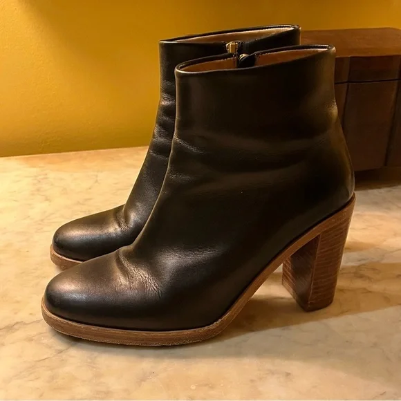 A.P.C. leather ankle boots - Picture 2 of 8